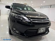 Toyota Harrier Premium 2.0 CVT 2016 Black Sunroof Rear Entertainment